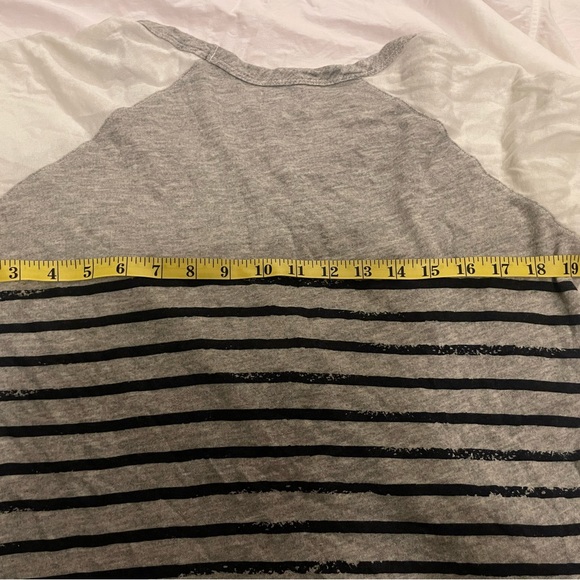 Sundry Scoop Neck Striped Baseball Style Short Sleeve Tee Size L - Picture 6 of 6